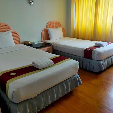 Thumrin Hotel Trang Værelse billede