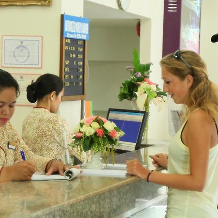 Thumrin Hotel Trang Eksteriør billede