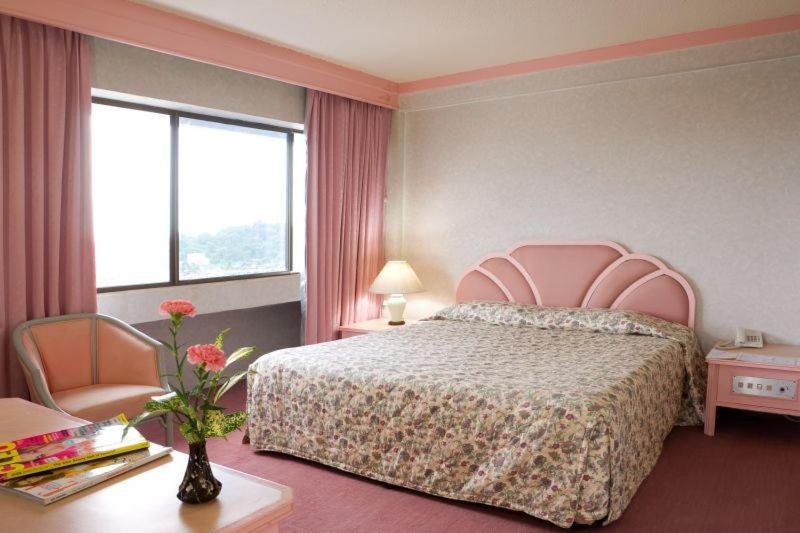 Thumrin Hotel Trang Eksteriør billede