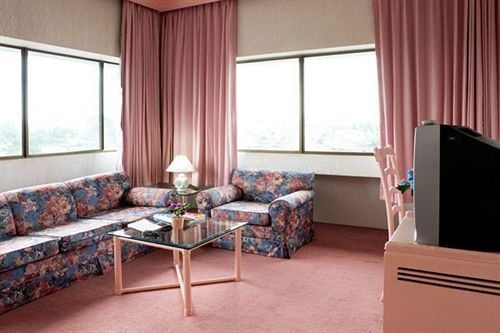 Thumrin Hotel Trang Eksteriør billede