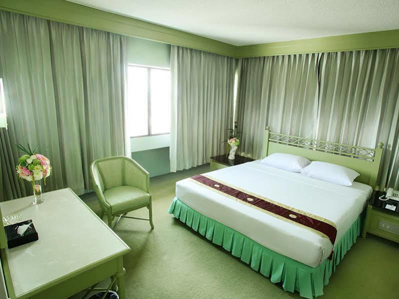 Thumrin Hotel Trang Eksteriør billede